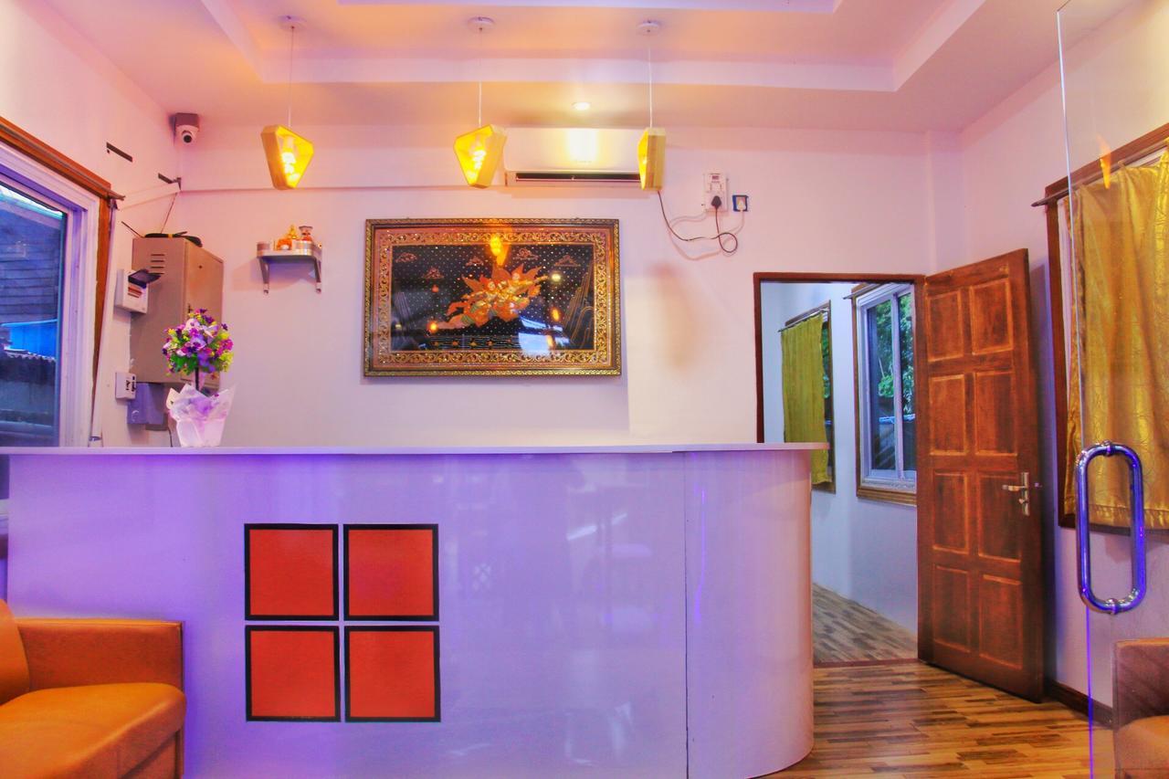 The Lodge Yangon Poshtel Екстериор снимка