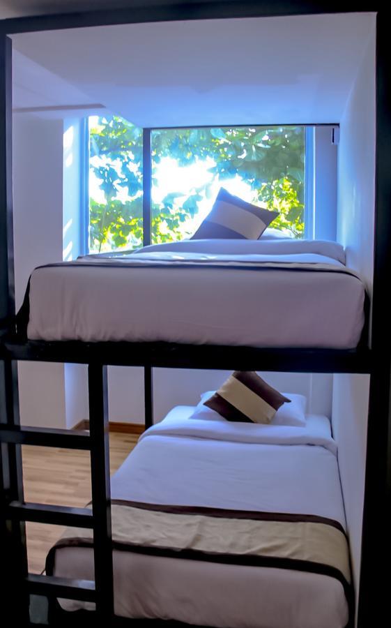 The Lodge Yangon Poshtel Екстериор снимка