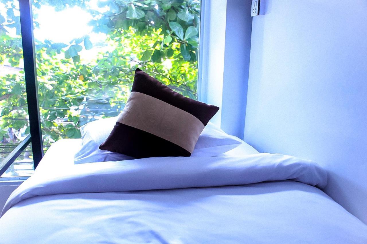 The Lodge Yangon Poshtel Екстериор снимка