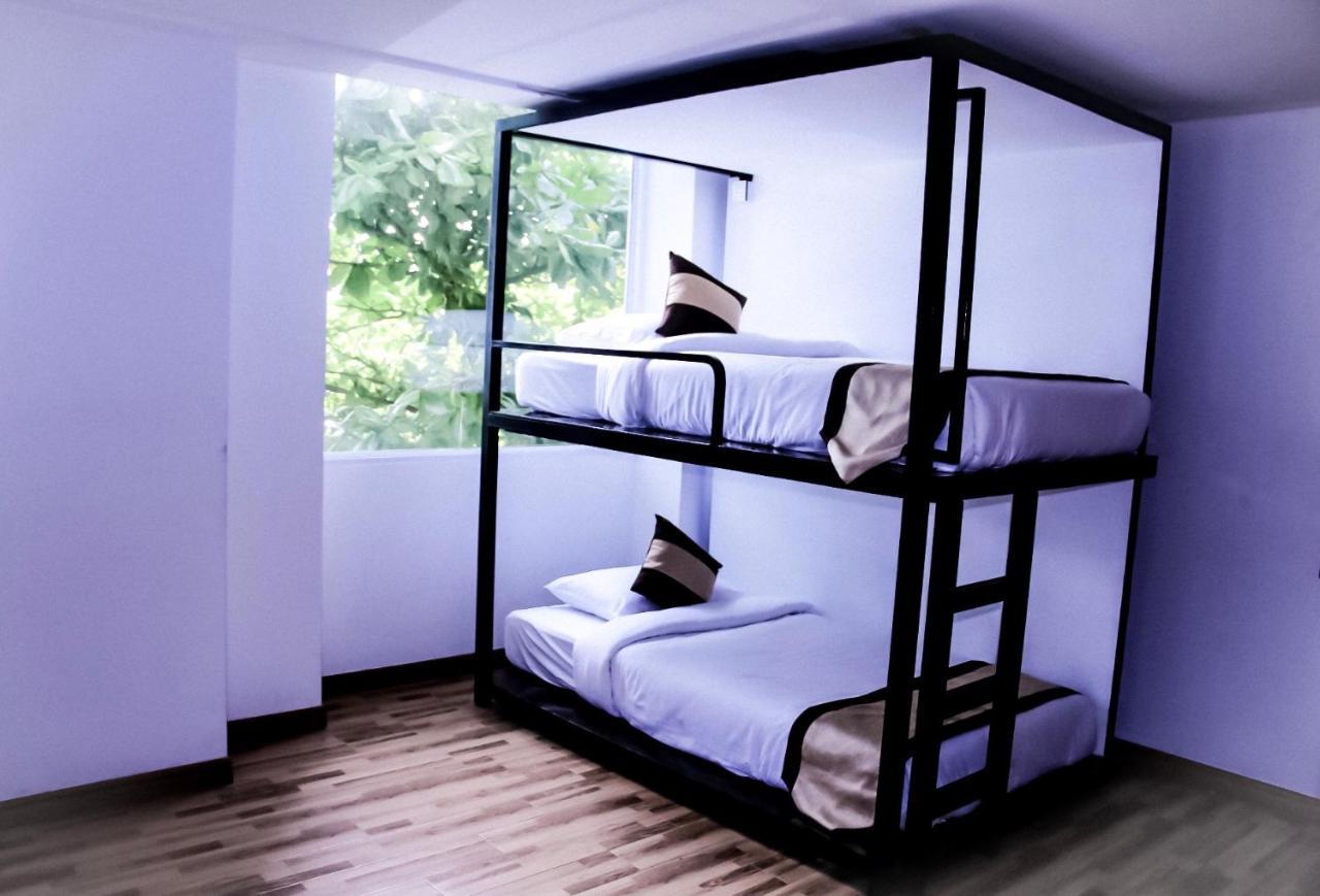 The Lodge Yangon Poshtel Екстериор снимка